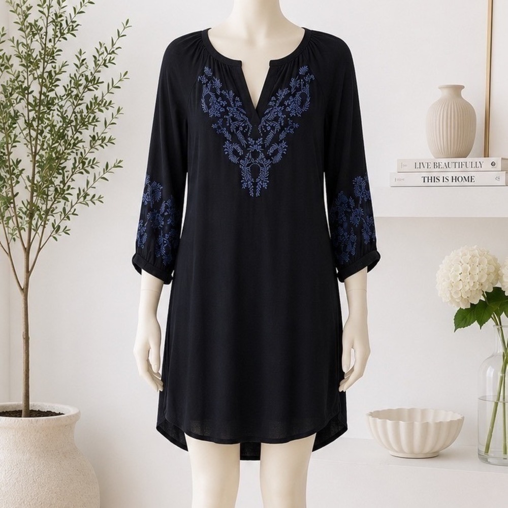 Lucky Brand Dress Medium Black Embroidered V Neck Boho Romantic Resort Wear Chic